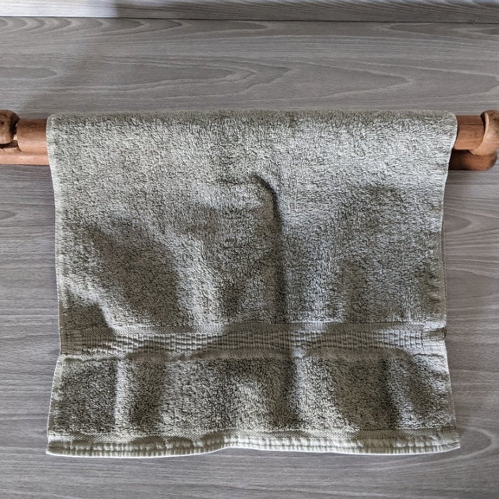 Towel Holder Primative Wooden